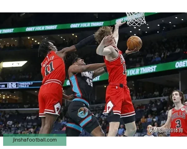 考沃德砍下24分9篮板灰熊险胜公牛 吉迪三双难阻雷霆败局